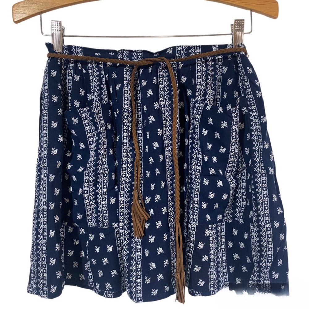 Paper Crane Bohemian Navy Blue White Floral Chevron Print Braided Belt Women’s M